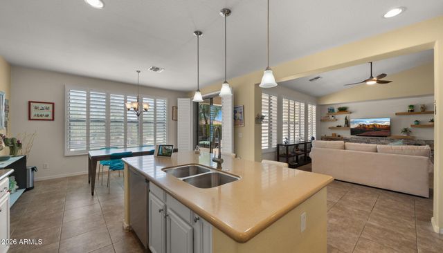 2407 W MAYA Way, Phoenix, AZ 85085