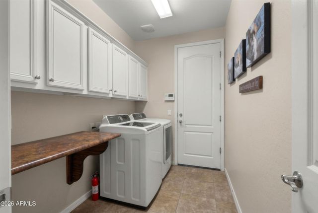 2407 W MAYA Way, Phoenix, AZ 85085
