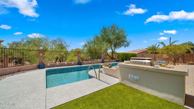 2407 W MAYA Way, Phoenix, AZ 85085