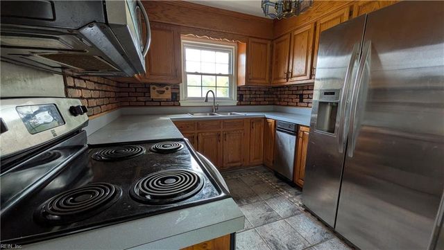 6112 Partridge DR, Virginia Beach, VA 23464