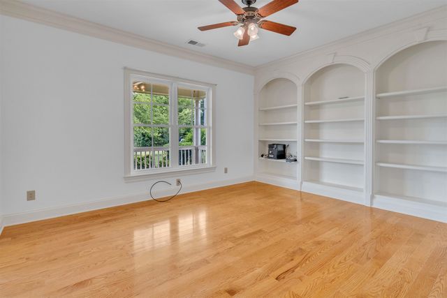 1070 WOODBRIDGE RD, Somerville, TN 38068