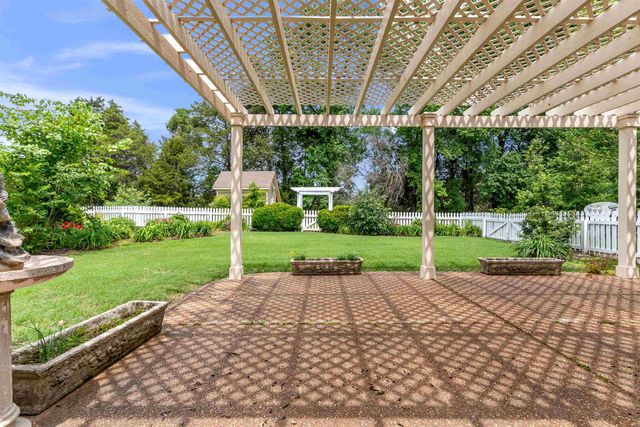 1070 WOODBRIDGE RD, Somerville, TN 38068