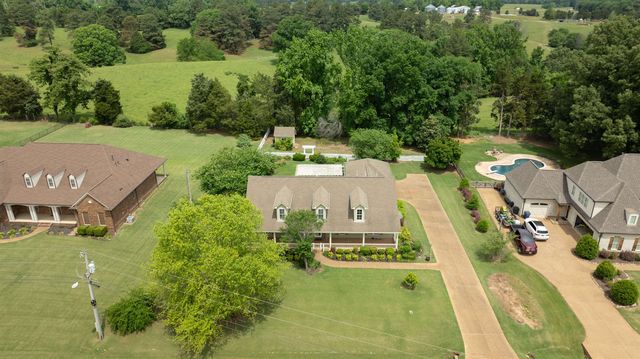 1070 WOODBRIDGE RD, Somerville, TN 38068