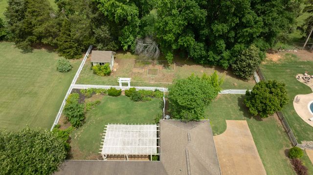 1070 WOODBRIDGE RD, Somerville, TN 38068