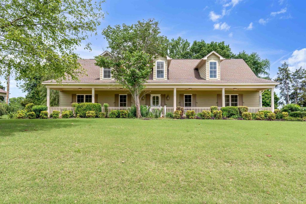 1070 WOODBRIDGE RD, Somerville, TN 38068