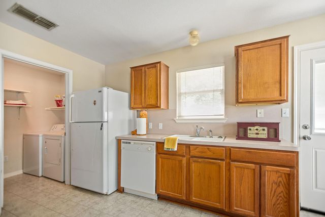 314 Rouen Drive, Port Lavaca, TX 77979