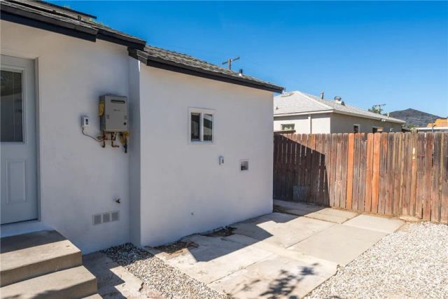 25860 Miramonte, Redlands, CA 92373