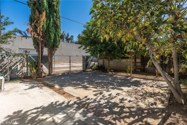 25860 Miramonte, Redlands, CA 92373