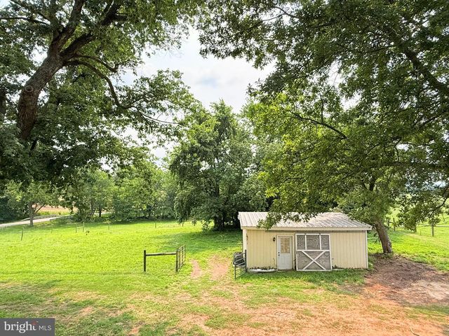 1981 RIDGE RD, Wellsville, PA 17365