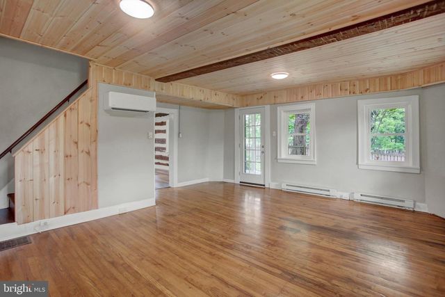 1981 RIDGE RD, Wellsville, PA 17365