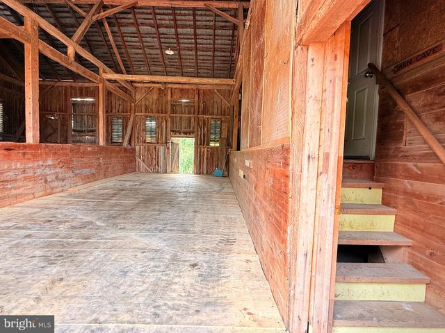1981 RIDGE RD, Wellsville, PA 17365
