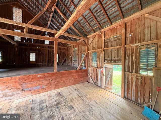 1981 RIDGE RD, Wellsville, PA 17365
