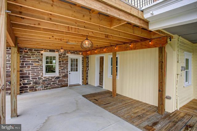 1981 RIDGE RD, Wellsville, PA 17365