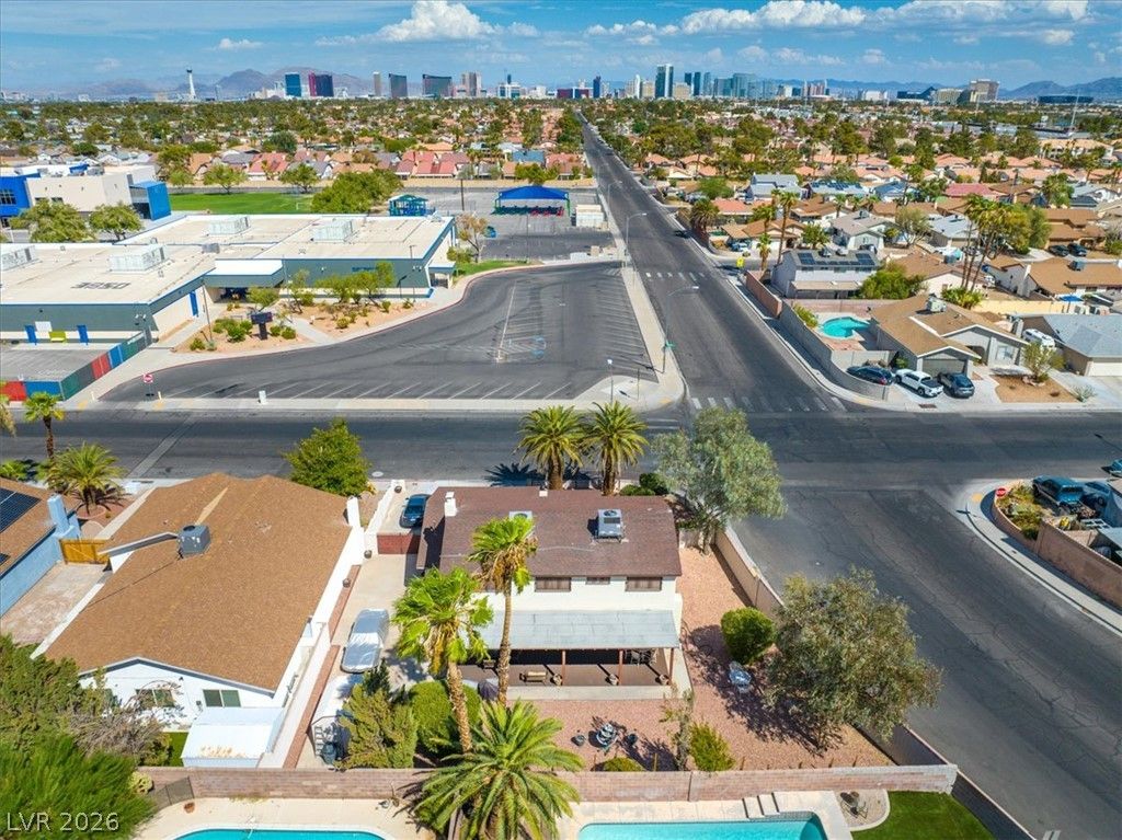 3885 Redwood Street, Las Vegas, NV 89103 — photo 3