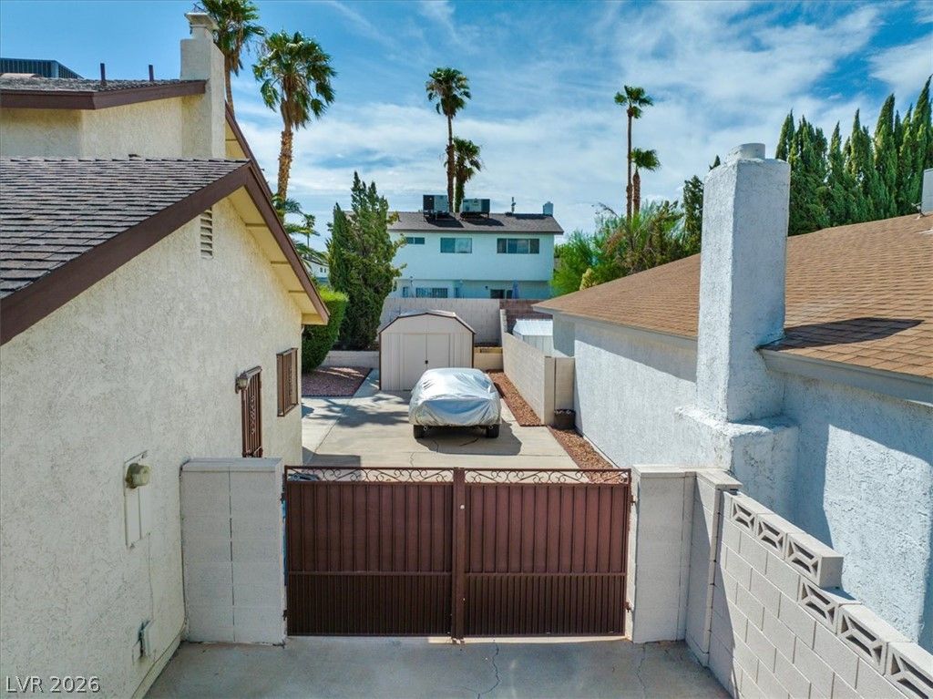 3885 Redwood Street, Las Vegas, NV 89103 — photo 5