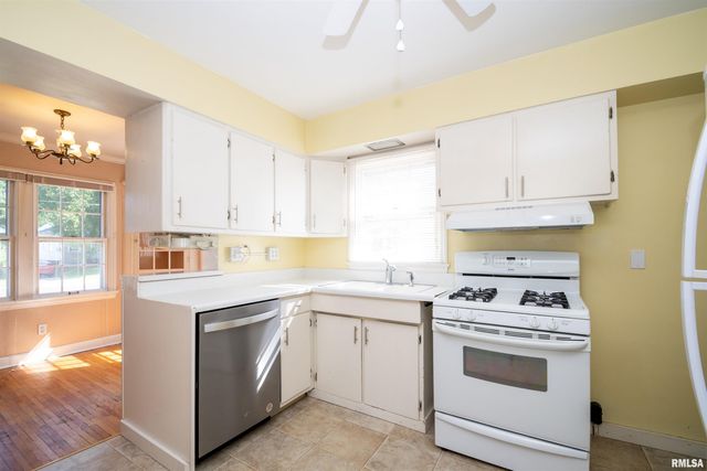 1020 E MAYWOOD Avenue, Peoria, IL 61603