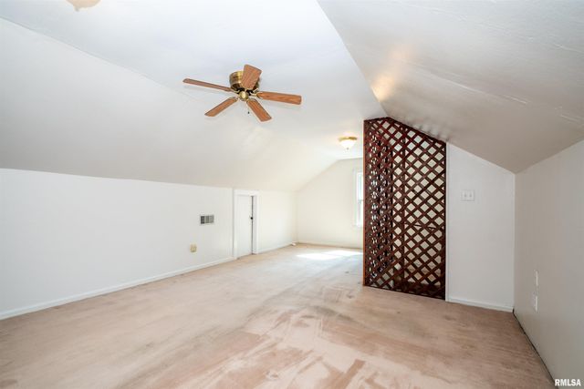 1020 E MAYWOOD Avenue, Peoria, IL 61603