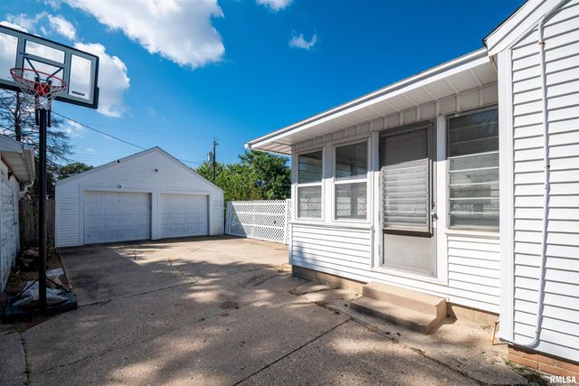 1020 E MAYWOOD Avenue, Peoria, IL 61603