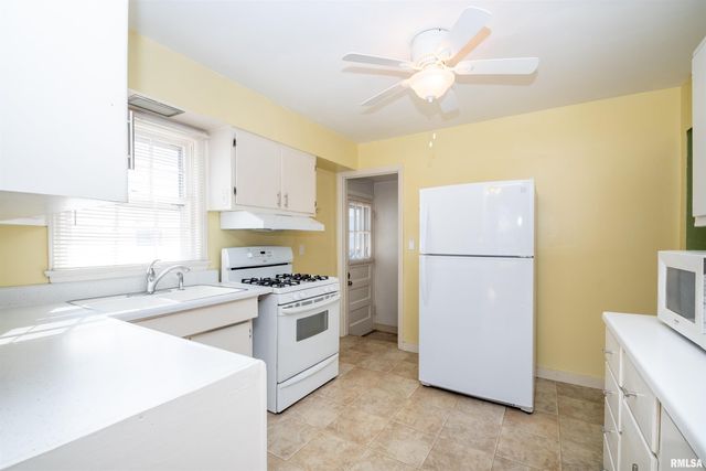 1020 E MAYWOOD Avenue, Peoria, IL 61603