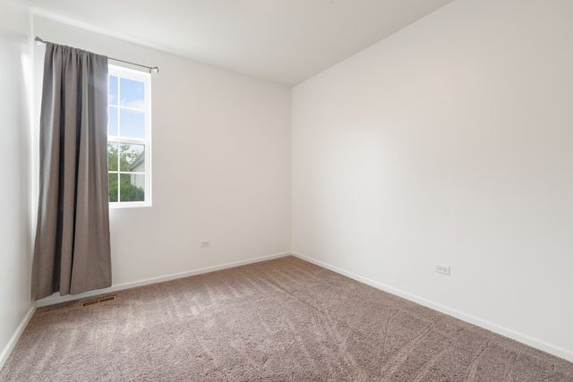804 Four Seasons Boulevard 804, Aurora, IL 60504