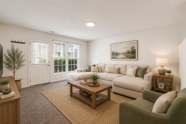 804 Four Seasons Boulevard 804, Aurora, IL 60504
