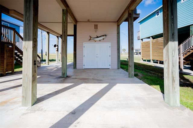 12919 Coronado Drive, Freeport, TX 77541