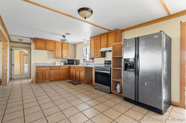 4271 Burnside, Davis, OK 73030