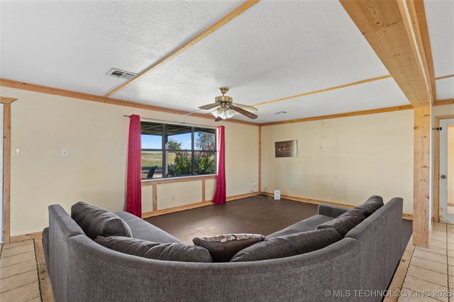 4271 Burnside, Davis, OK 73030