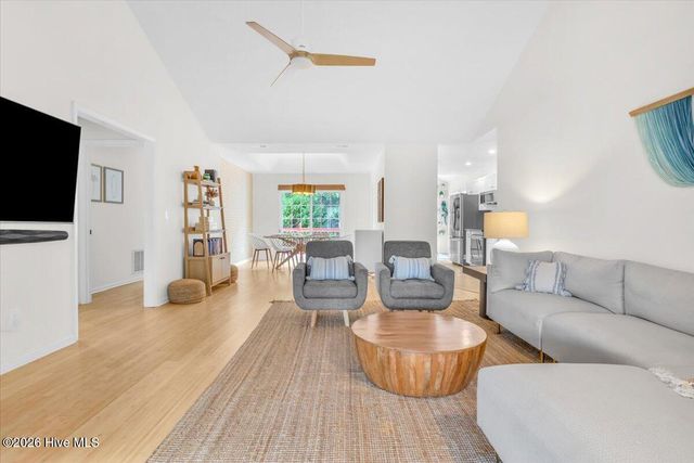 221 NE 60th Street, Oak Island, NC 28465