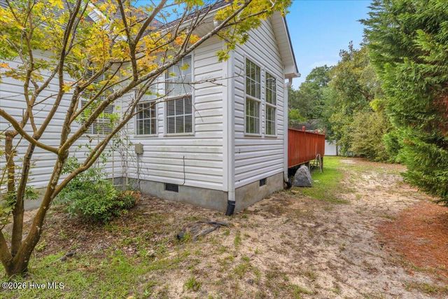 221 NE 60th Street, Oak Island, NC 28465
