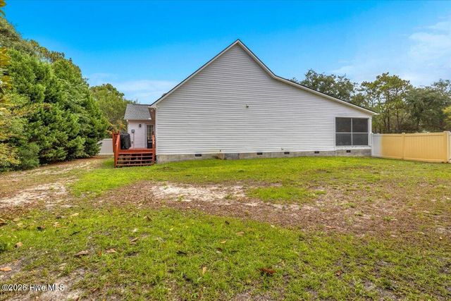 221 NE 60th Street, Oak Island, NC 28465