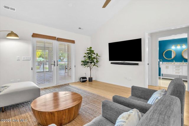 221 NE 60th Street, Oak Island, NC 28465