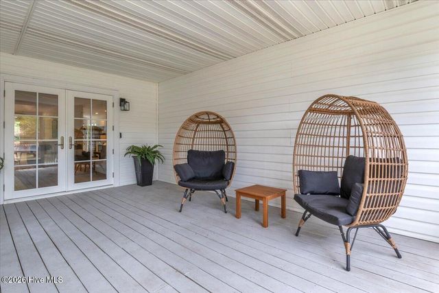 221 NE 60th Street, Oak Island, NC 28465