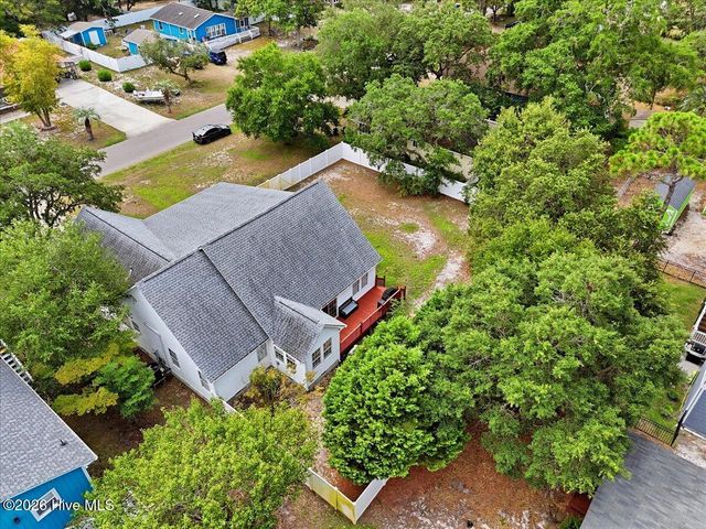 221 NE 60th Street, Oak Island, NC 28465