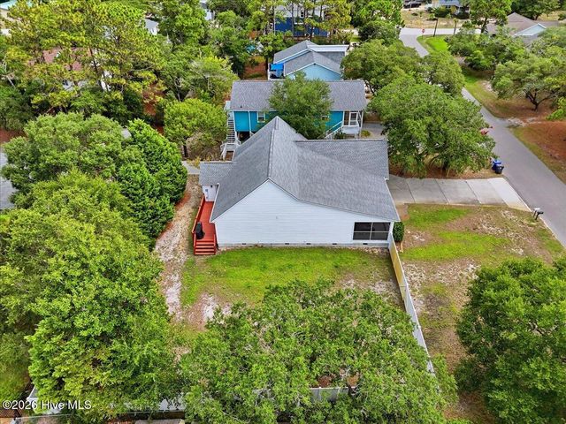 221 NE 60th Street, Oak Island, NC 28465