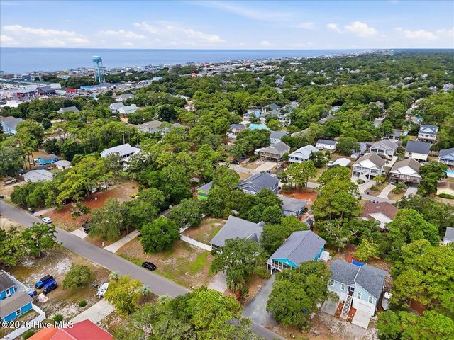 221 NE 60th Street, Oak Island, NC 28465