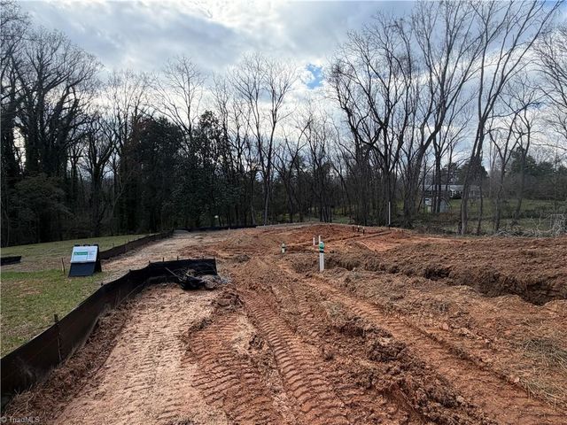 224 Longwood Drive, Winston-salem, NC 27104