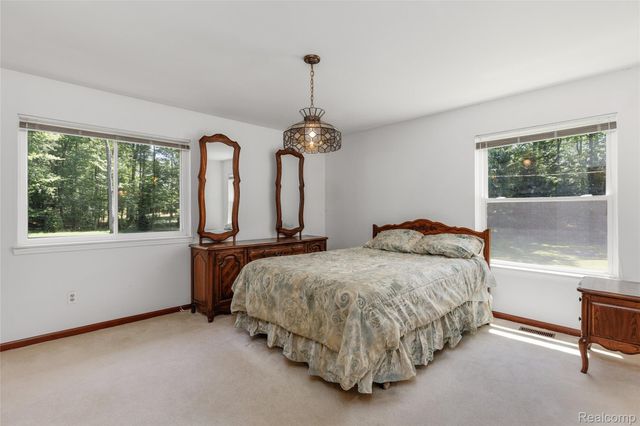 10100 Bridge Lake Road, Springfield Charter Township, MI 48348