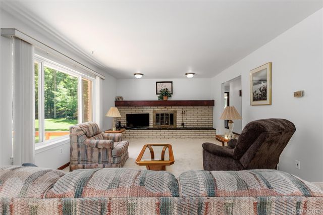10100 Bridge Lake Road, Springfield Charter Township, MI 48348