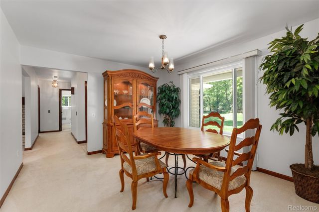 10100 Bridge Lake Road, Springfield Charter Township, MI 48348