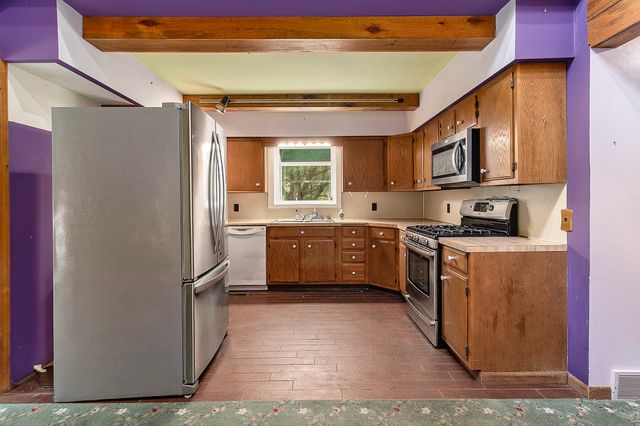 559 E Sands Street, Pentwater Vlg, MI 49449
