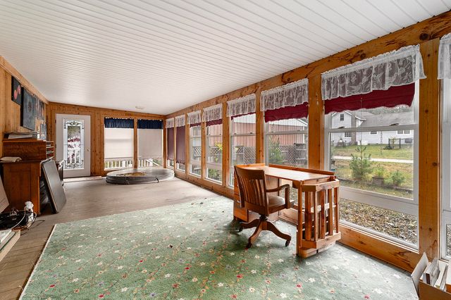 559 E Sands Street, Pentwater Vlg, MI 49449
