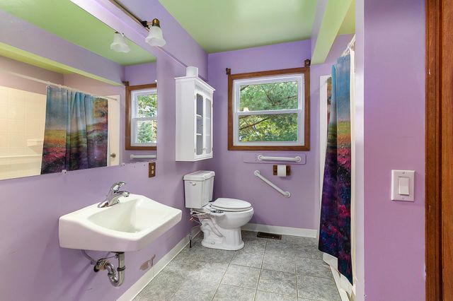 559 E Sands Street, Pentwater Vlg, MI 49449