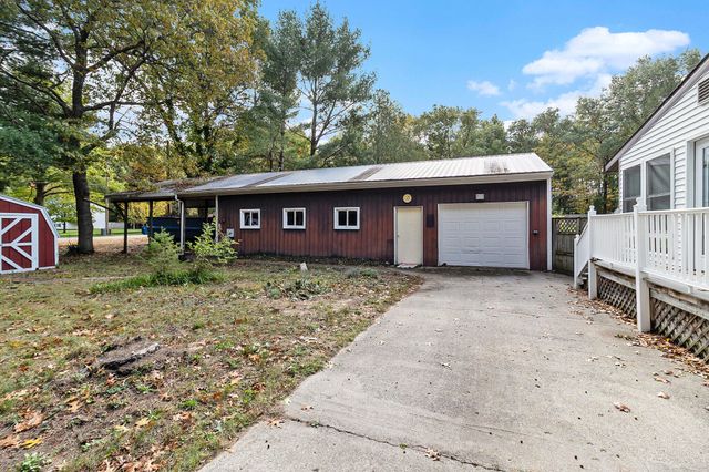 559 E Sands Street, Pentwater Vlg, MI 49449