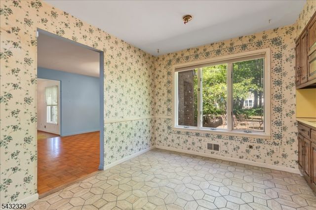 8 Branko Rd, Berkeley Heights Twp., NJ 07922