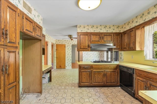 8 Branko Rd, Berkeley Heights Twp., NJ 07922