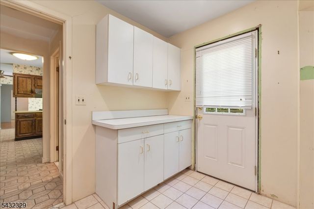 8 Branko Rd, Berkeley Heights Twp., NJ 07922