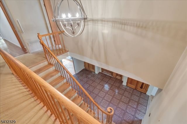8 Branko Rd, Berkeley Heights Twp., NJ 07922