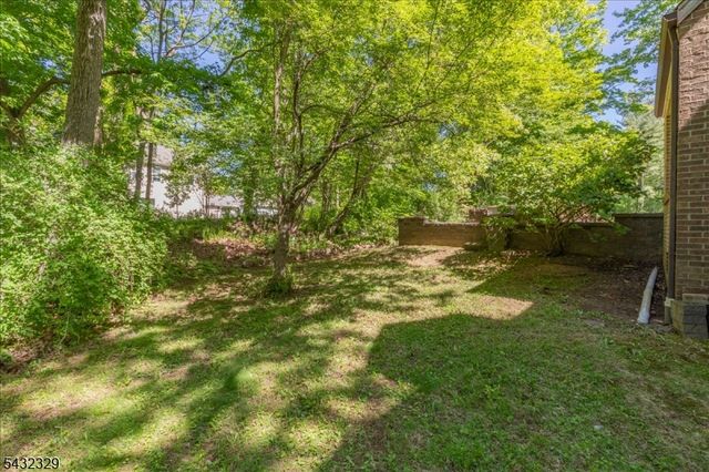 8 Branko Rd, Berkeley Heights Twp., NJ 07922