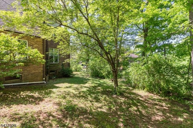 8 Branko Rd, Berkeley Heights Twp., NJ 07922